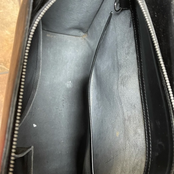 Louis Vuitton Vintage Epi Bag - Picture 13 of 16